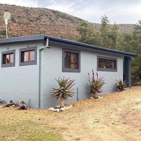 Oaksrest Vineyards Guest Farm Hotel Ladismith Buitenkant foto