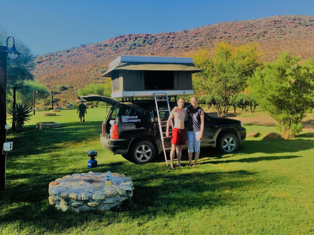 Oaksrest Vineyards Guest Farm Hotel Ladismith Buitenkant foto
