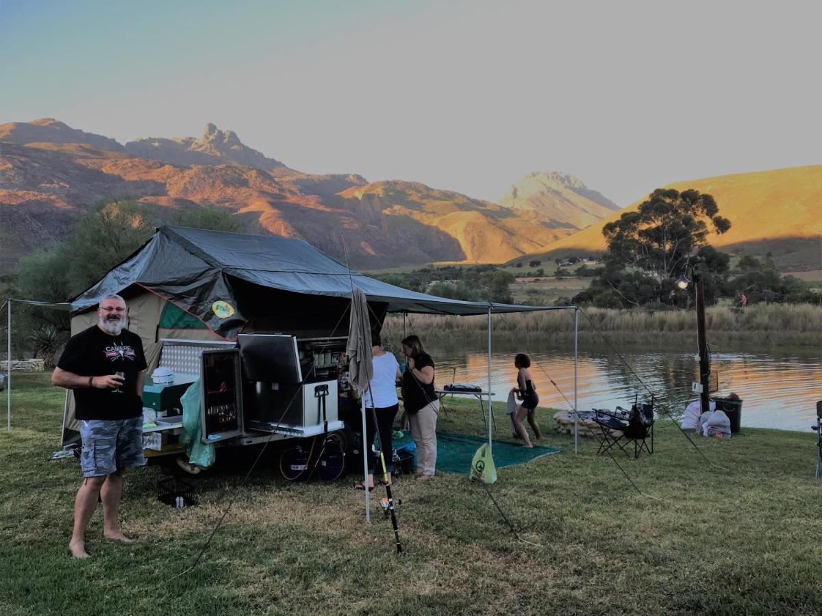 Oaksrest Vineyards Guest Farm Hotel Ladismith Buitenkant foto