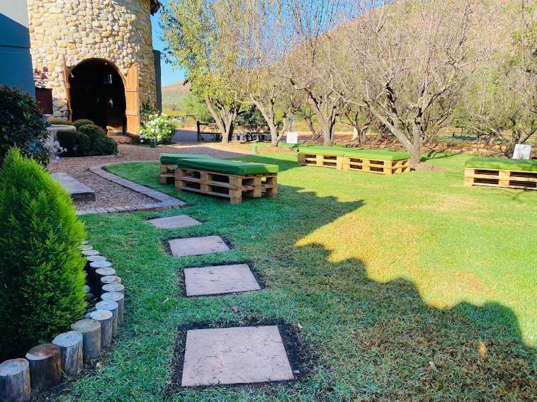 Oaksrest Vineyards Guest Farm Hotel Ladismith Buitenkant foto