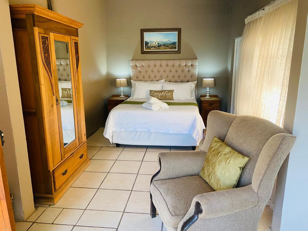 Oaksrest Vineyards Guest Farm Hotel Ladismith Buitenkant foto
