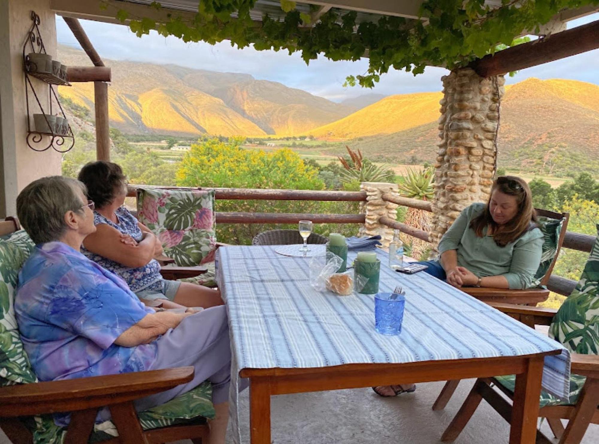 Oaksrest Vineyards Guest Farm Hotel Ladismith Buitenkant foto