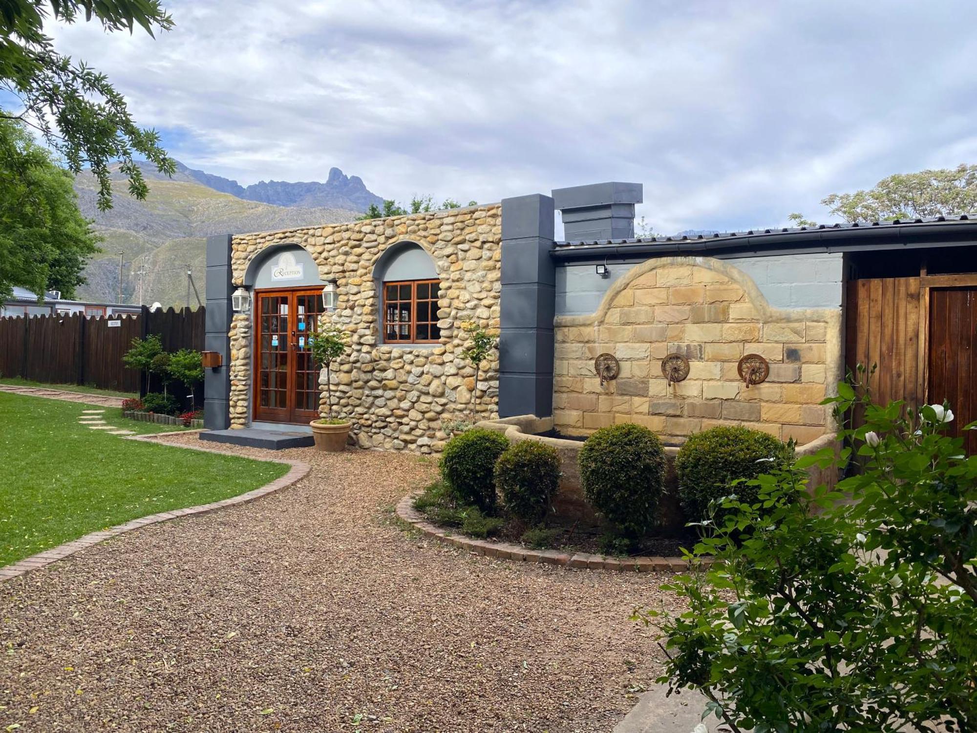 Oaksrest Vineyards Guest Farm Hotel Ladismith Buitenkant foto