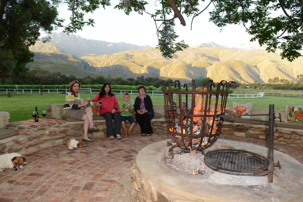 Oaksrest Vineyards Guest Farm Hotel Ladismith Buitenkant foto