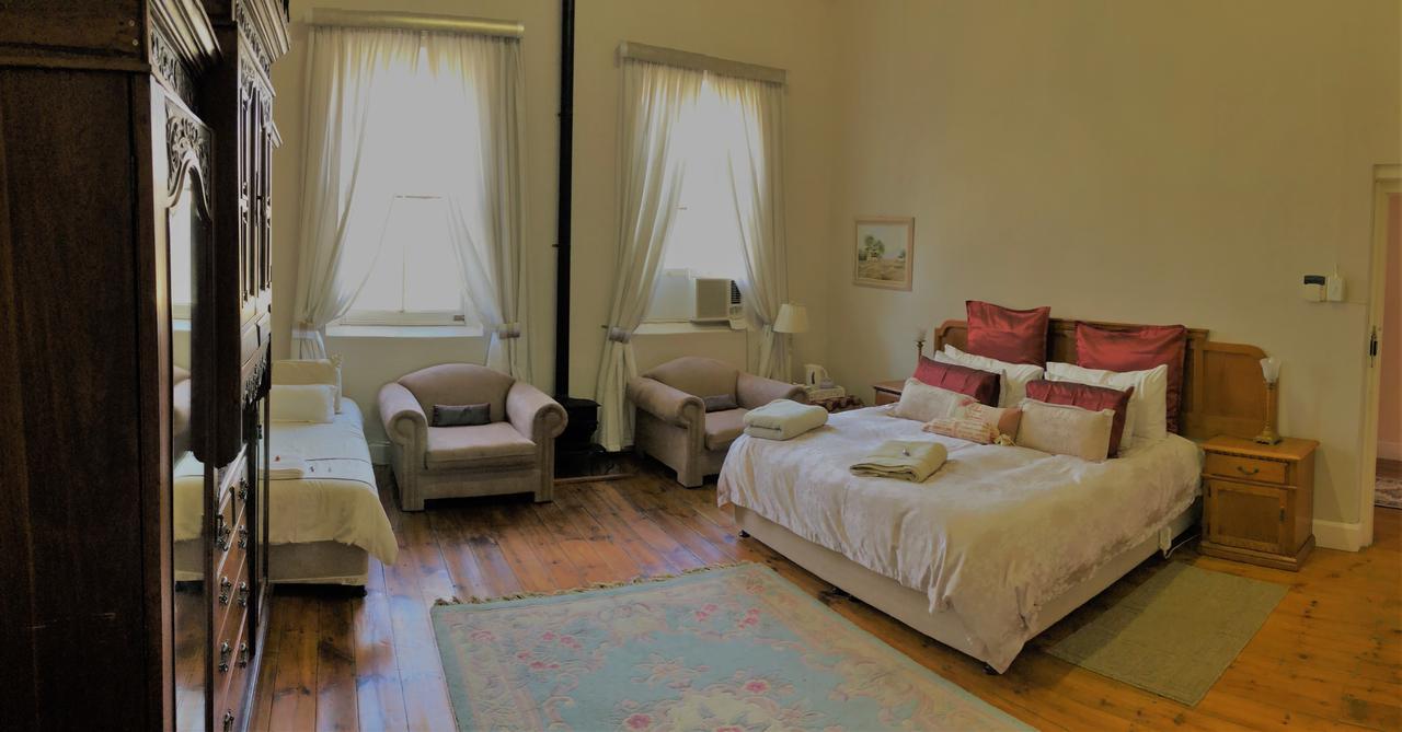 Oaksrest Vineyards Guest Farm Hotel Ladismith Buitenkant foto